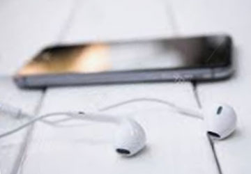 auriculares-conectados-al-movil